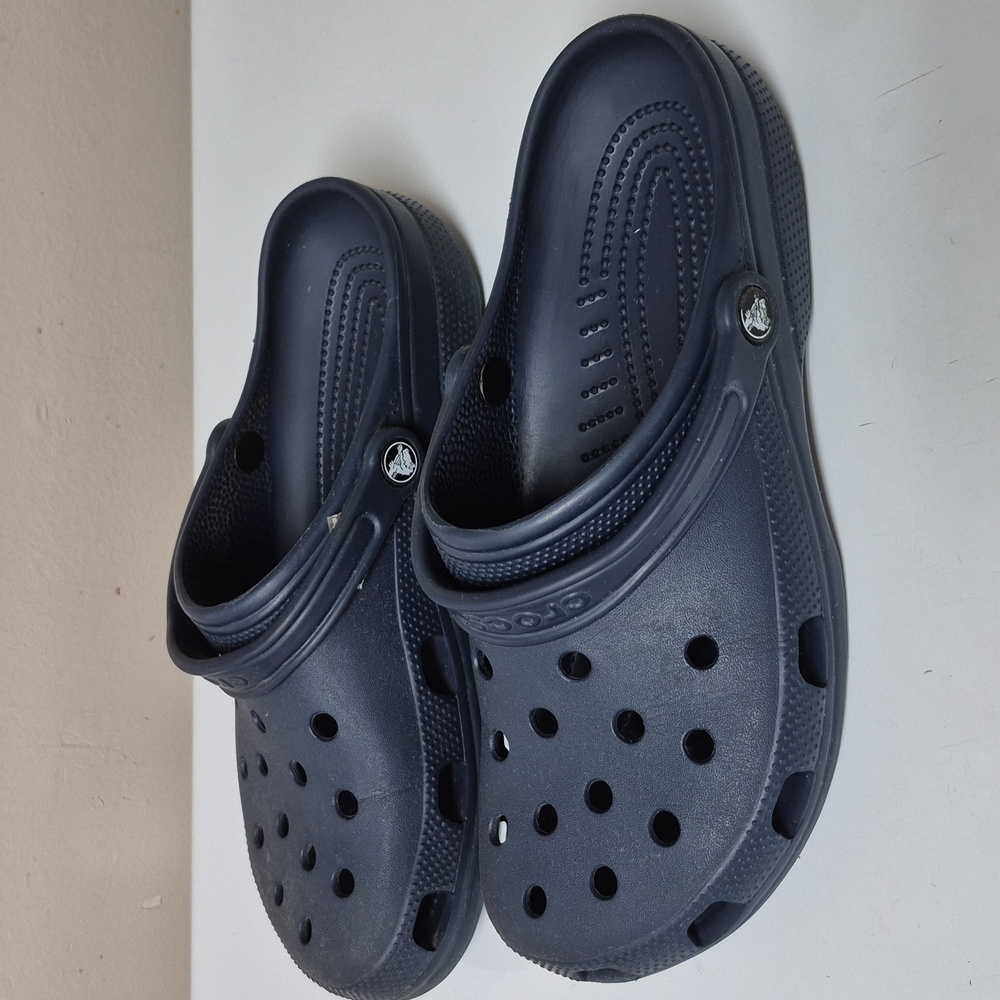 CROCS Navy Blue Sandals Comfortable Flip-Flops In Size 11